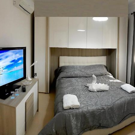 RM apartment Messina Luaran gambar