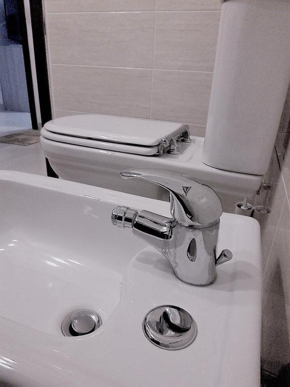 RM apartment Messina Luaran gambar