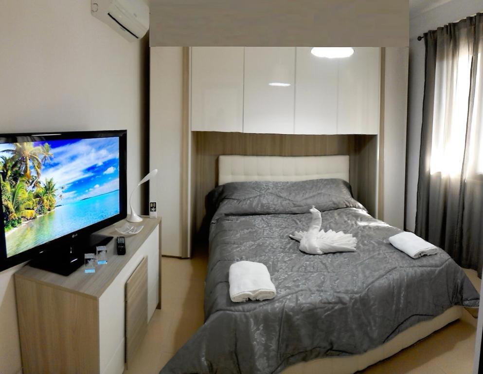 RM apartment Messina Luaran gambar