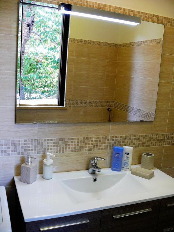 RM apartment Messina Luaran gambar