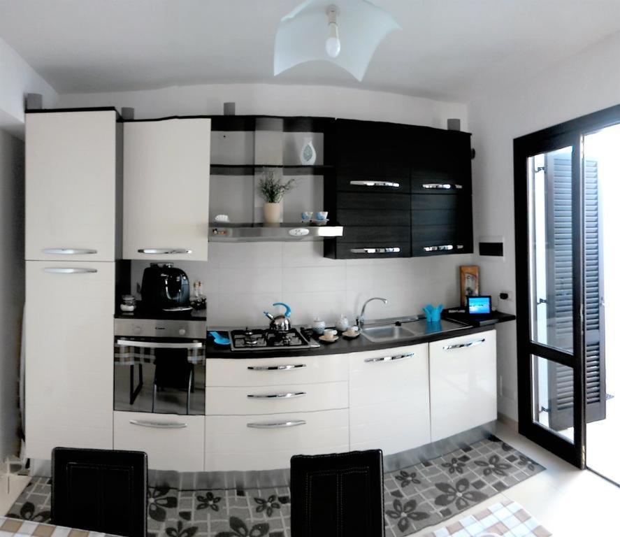 RM apartment Messina Luaran gambar